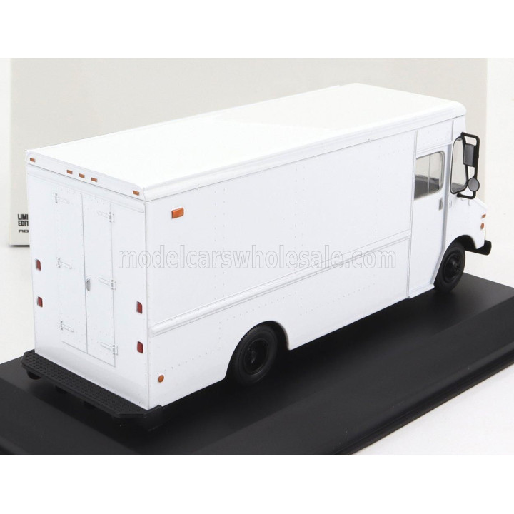 GREENLIGHT GRUMMAN OLSON VAN 1993 - WHITE 1/43