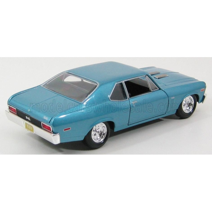 MAISTO CHEVROLET NOVA SS COUPE 1970 - LIGHT BLUE MET 1/24