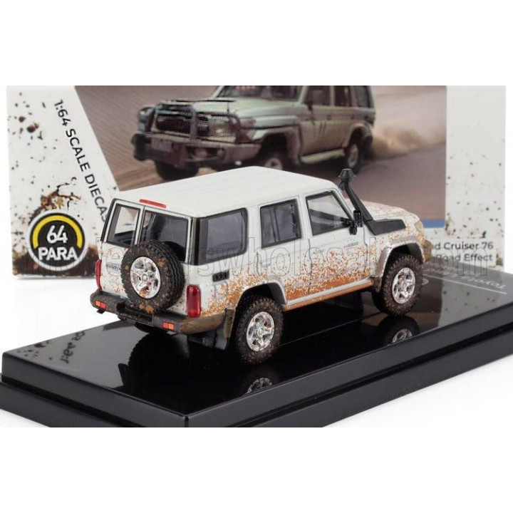PARAGON MODELS TOYOTA LAND CRUISER LC76 OFF ROAD LHD 2017 - WHITE MUD 1/64