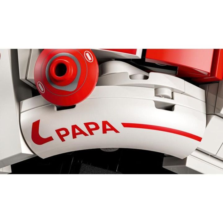 LEGO Editions - Helma Charles Leclerc ze Scuderia Ferrari HP