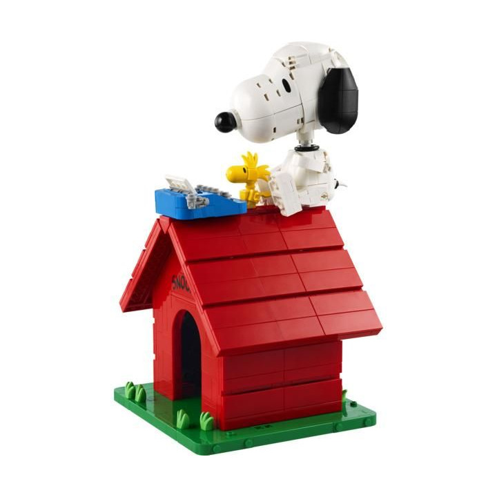 LEGO Ideas - Peanuts: Snoopyho bouda
