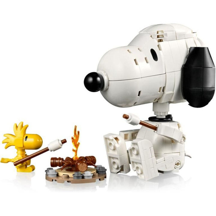 LEGO Ideas - Peanuts: Snoopyho bouda