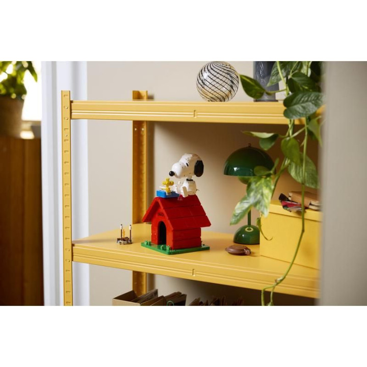 LEGO Ideas - Peanuts: Snoopyho bouda