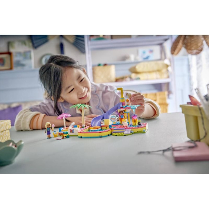 LEGO Friends - Zábavný den v aquaparku