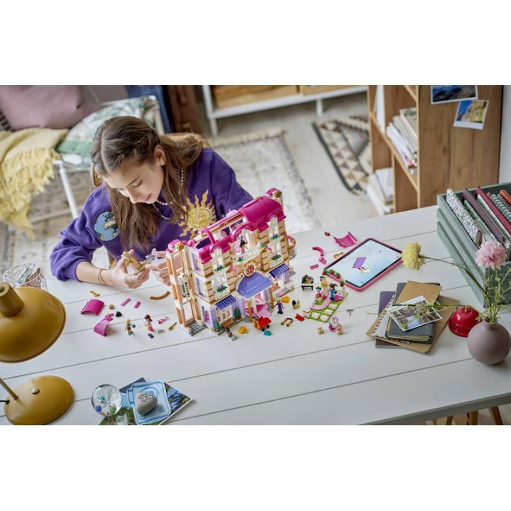 LEGO Friends - Grand Hotel v městečku Heartlake