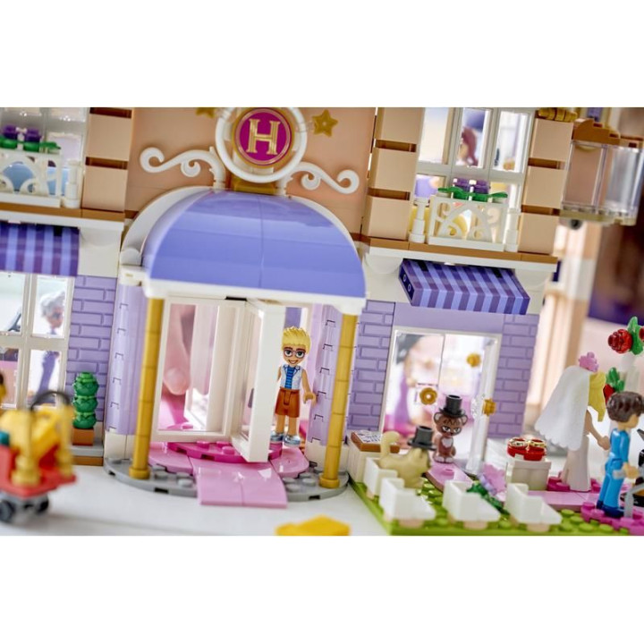 LEGO Friends - Grand Hotel v městečku Heartlake