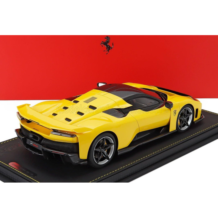BBR MODELS FERRARI F80 2024 - CARBON RIMS - CON VETRINA - WITH SHOWCASE - GIALLO MODENA - YELLOW BLACK 1/18