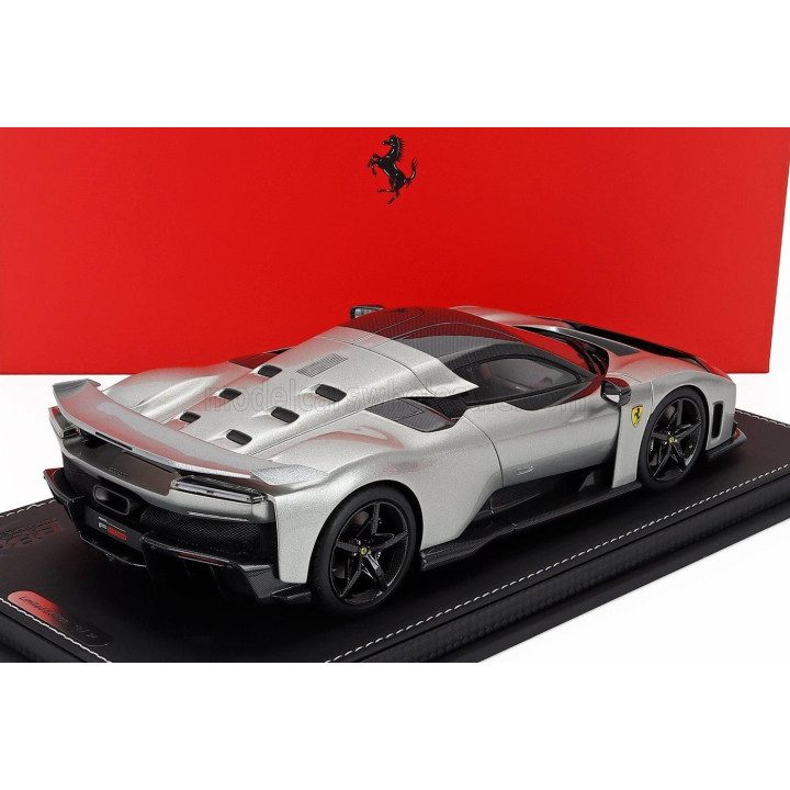 BBR MODELS FERRARI F80 2024 - CARBON RIMS - CON VETRINA - WITH SHOWCASE - ALLUMINIO LUCIDO - GREY 1/18