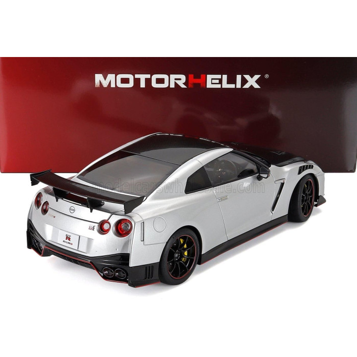MOTORHELIX NISSAN GT-R (R35) NISMO COUPE 2022 - SILVER CARBON 1/18