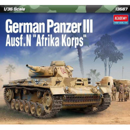 Model Kit tank 13567 - Panzer III Ausf.N. Afrika Korps (1:35)