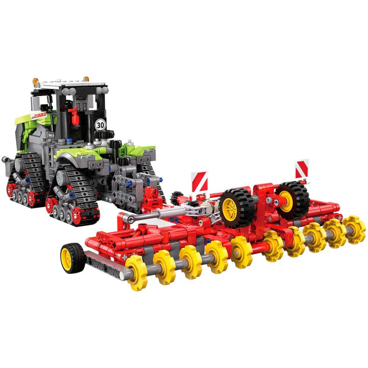 Claas xerion 5000 - Stavebnice z kostek