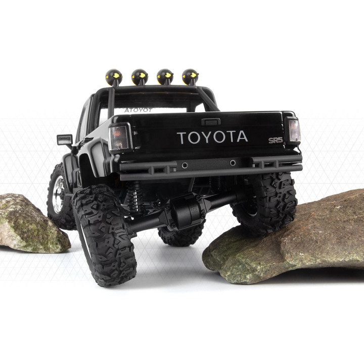 Venture18 1985 Toyota Hilux SR5 - černý