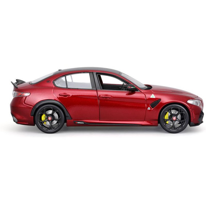 Bburago Alfa Romeo Giulia GTAm 1:18 červená