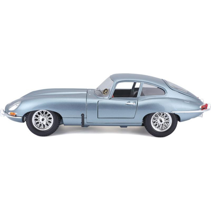 Bburago Jaguar E-type Coupe 1:18 světle modrá metalíza