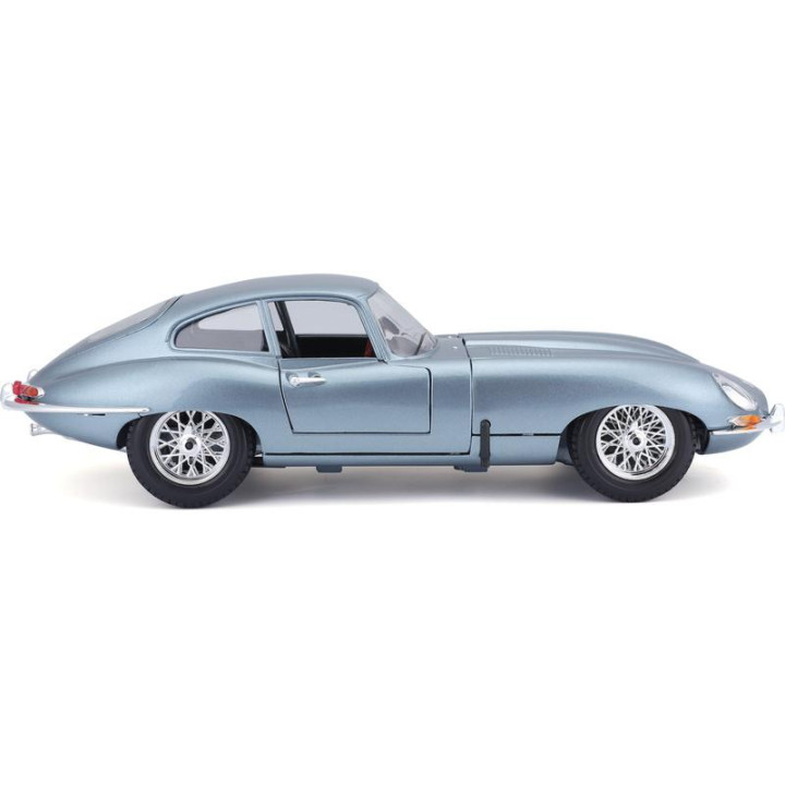 Bburago Jaguar E-type Coupe 1:18 světle modrá metalíza
