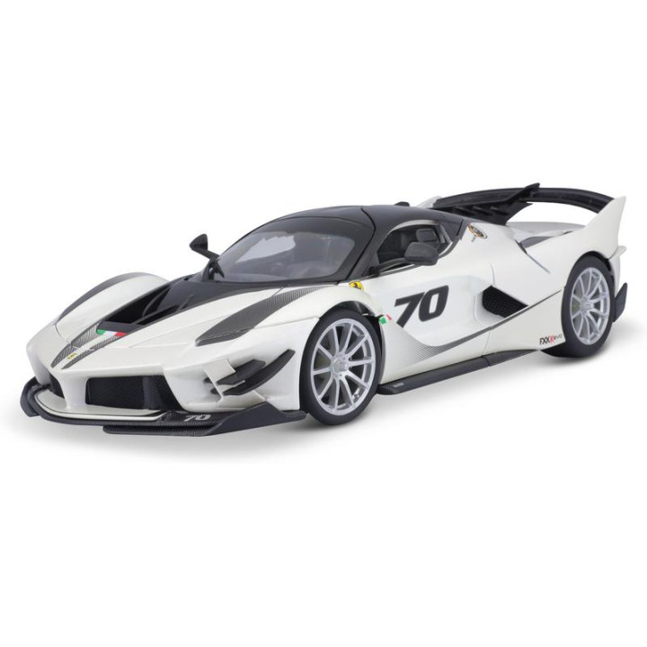Bburago Ferrari FXX-K EVO No.70 1:18 bílá/černá