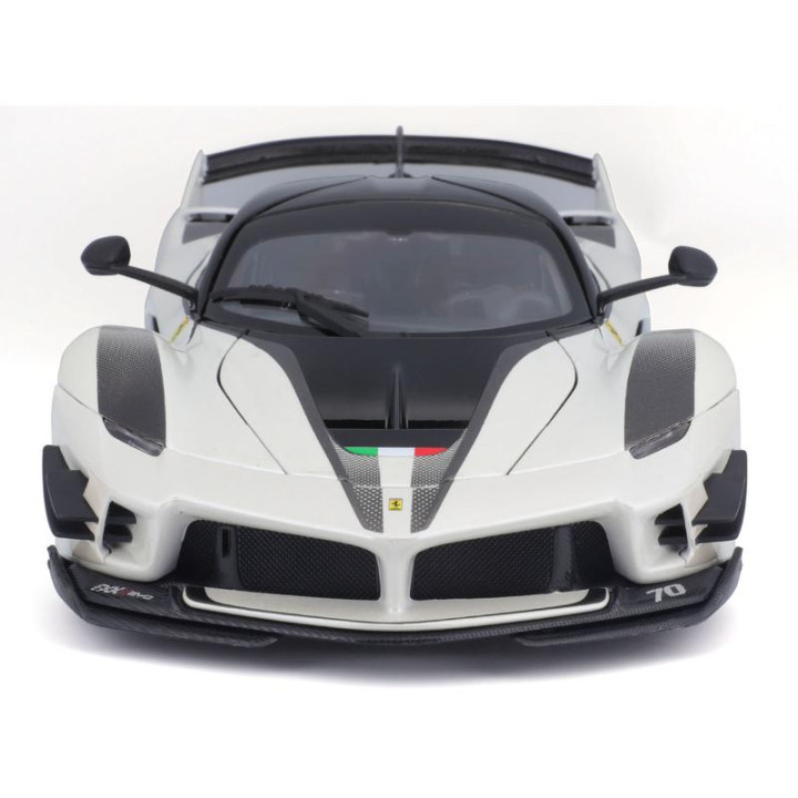 Bburago Ferrari FXX-K EVO No.70 1:18 bílá/černá