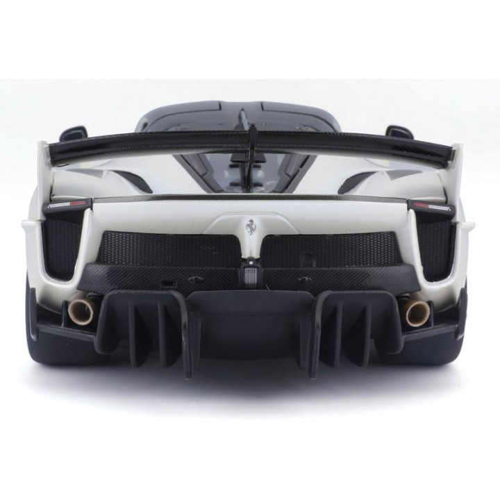 Bburago Ferrari FXX-K EVO No.70 1:18 bílá/černá