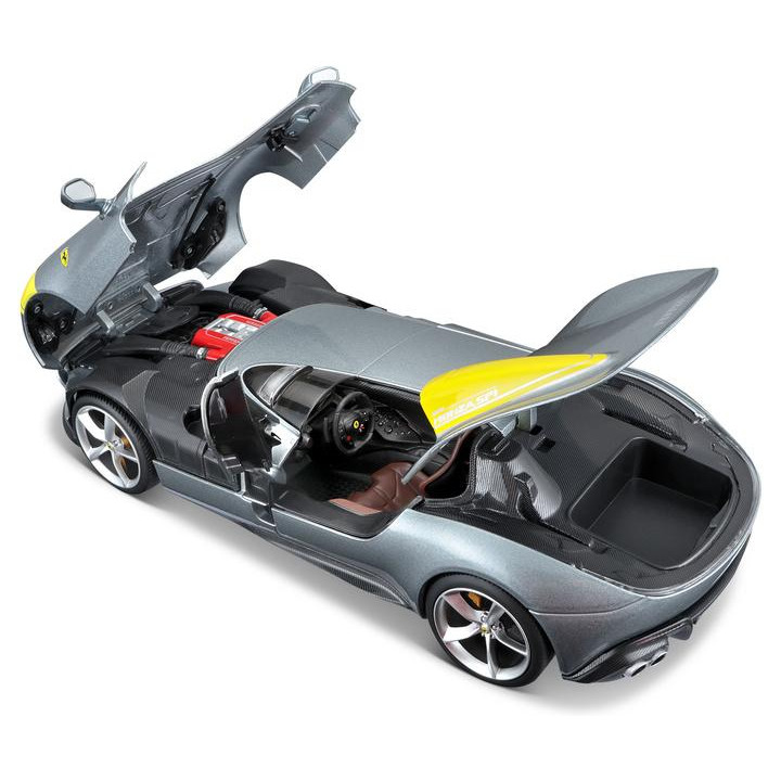 Bburago Ferrari Monza SP1 1:18 stříbrná metalíza