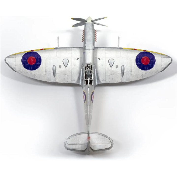 OCCRE Supermarine Spitfire MK IXC EN398 1:24 kit