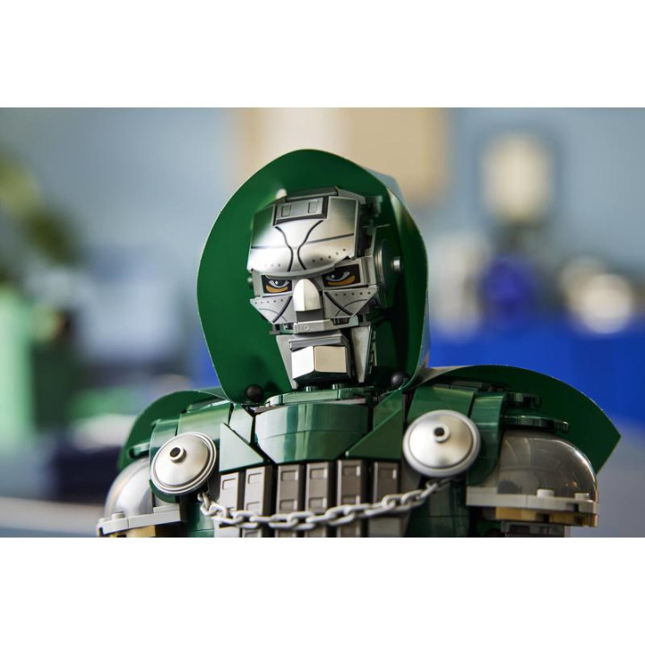 LEGO Marvel - Busta Doktora Dooma