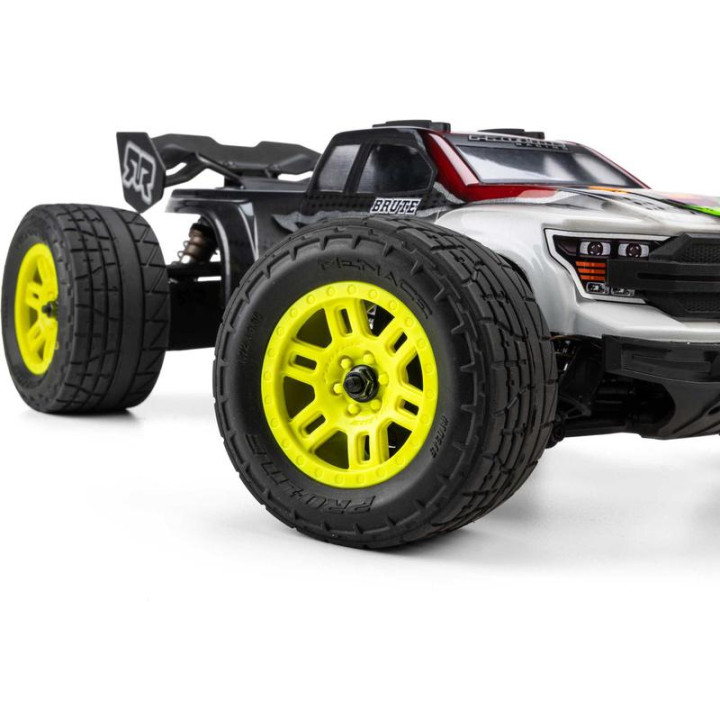 Pro-Line kolo 1:16 s pneu Menace Street, disk Split Six žlutý, 12mm (2): Arrma Mini Kraton