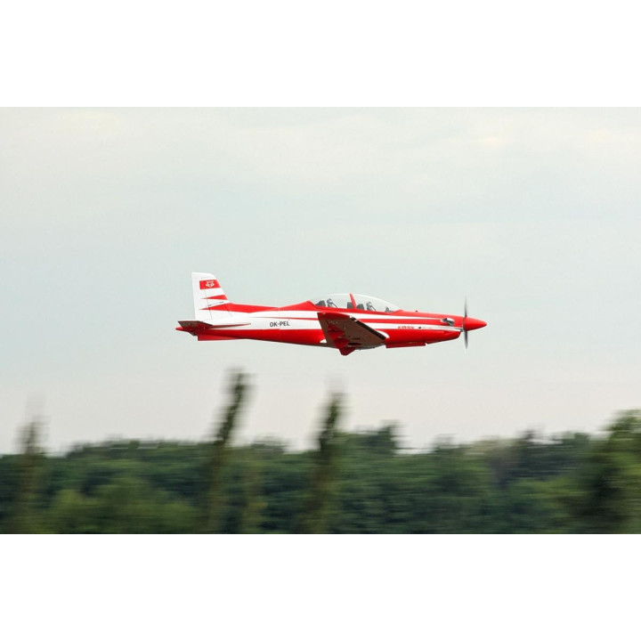 KAVAN Pilatus PC-21 1450mm ARF - červená