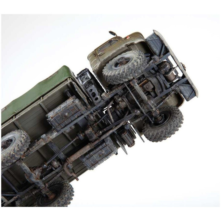 Model Kit auto 43008 - Soviet all-wheel drive truck GAZ-66 (1:43)