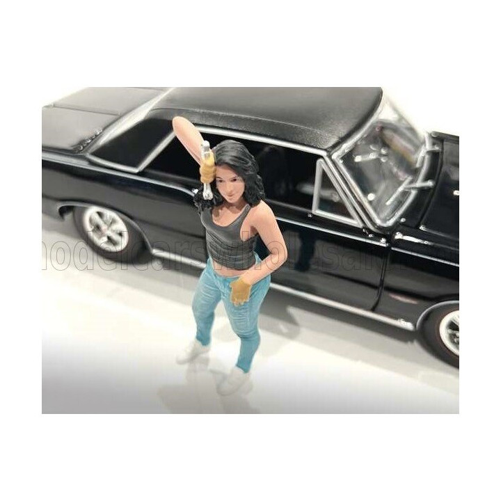 AMERICAN DIORAMA FIGURES GIRL - MUSCLE MECHANICS - 4 - VARIOUS 1/24