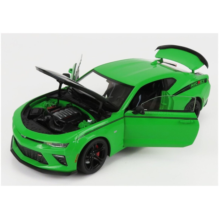 AUTOWORLD CHEVROLET CAMARO SS 1LE NICKEY COUPE 2017 - GREEN BLACK 1/18
