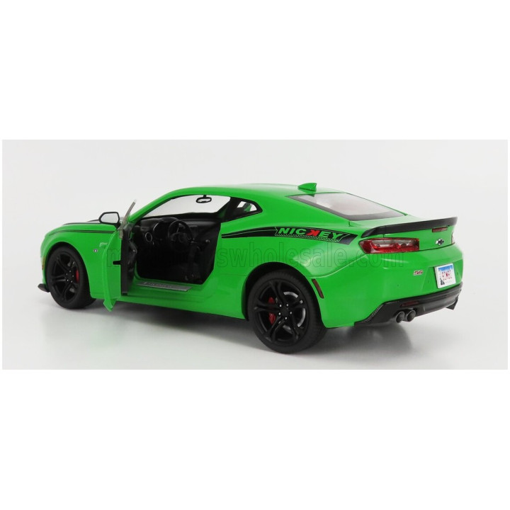 AUTOWORLD CHEVROLET CAMARO SS 1LE NICKEY COUPE 2017 - GREEN BLACK 1/18