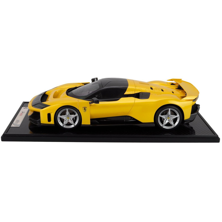 BBR MODELS FERRARI F80 2024 - SILVER RIMS - CON VETRINA - WITH SHOWCASE - GIALLO TRISTRATO - YELLOW 1/12
