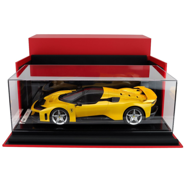BBR MODELS FERRARI F80 2024 - SILVER RIMS - CON VETRINA - WITH SHOWCASE - GIALLO TRISTRATO - YELLOW 1/12