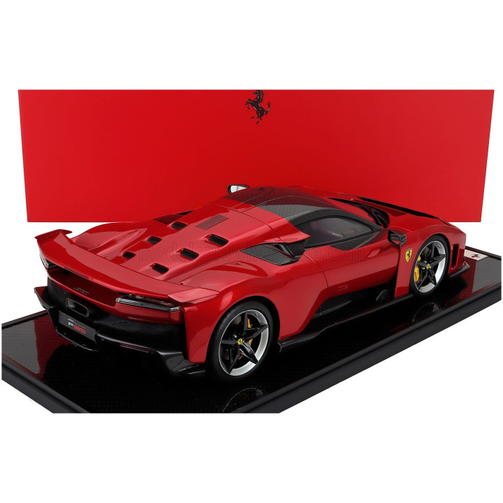 BBR MODELS FERRARI F80 2024 - CARBON SILVER RIMS - ITALIAN STRIPES - CON VETRINA - WITH SHOWCASE - ROSSO SUPERCAR - RED MET 1/12