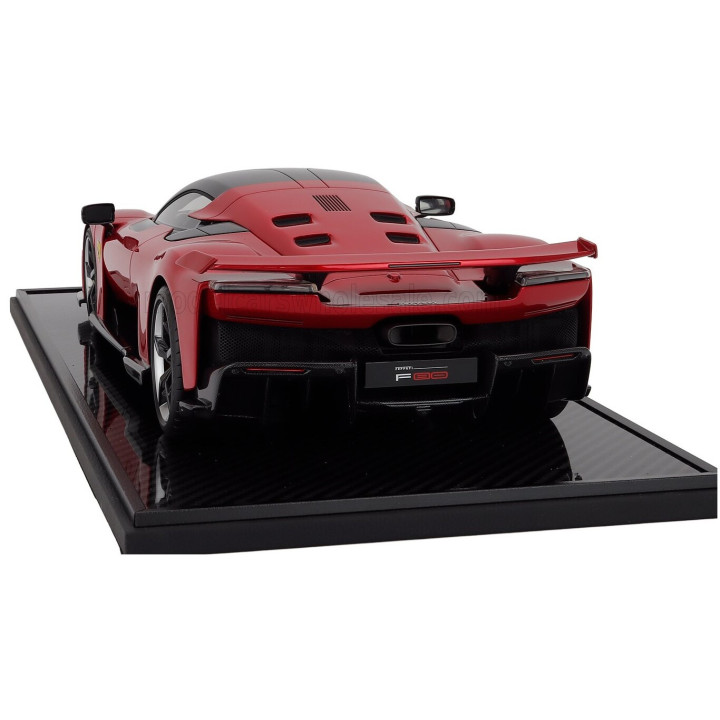 BBR MODELS FERRARI F80 2024 - CARBON SILVER RIMS - ITALIAN STRIPES - CON VETRINA - WITH SHOWCASE - ROSSO SUPERCAR - RED MET 1/12