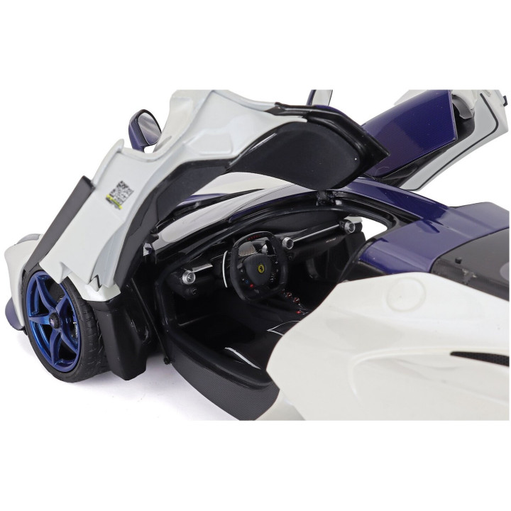 BBR MODELS FERRARI LAFERRARI 2013 - POLIFOAM PACK - WHITE CARBON BLUE 1/18