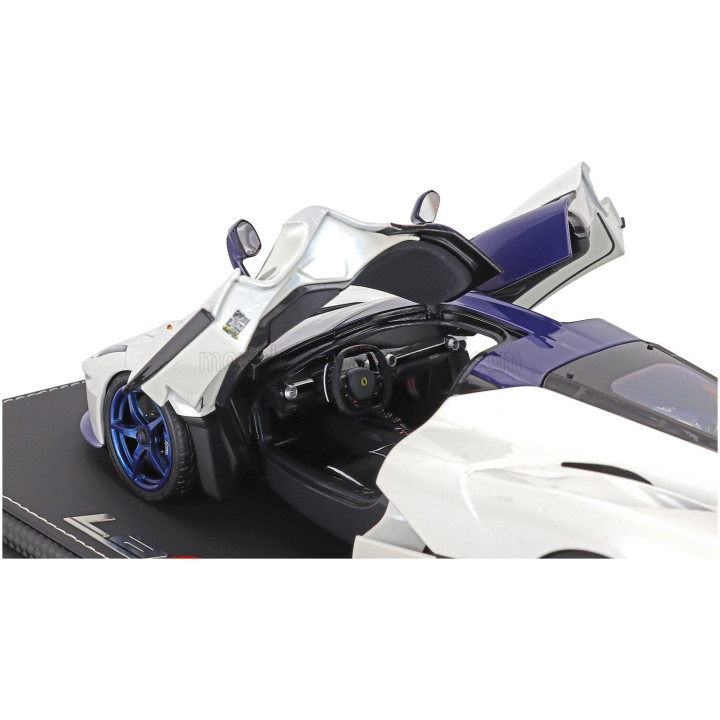 BBR MODELS FERRARI LAFERRARI 2013 - CON VETRINA - WITH SHOWCASE - LUXURY PACK - WHITE BLUE 1/18