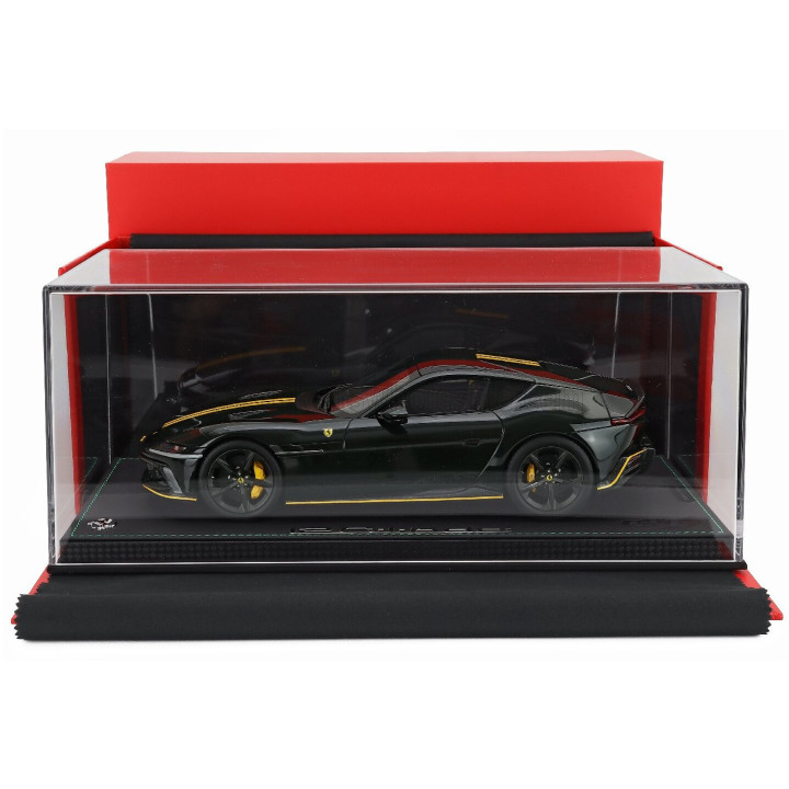 BBR MODELS FERRARI 12CILINDRI V12 830cv PANORAMIC ROOF 2024 - CON VETRINA - WITH SHOWCASE - BRITISH GREEN YELLOW 1/18