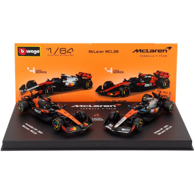 BURAGO McLAREN SET F1 2X MCL39 TEAM MCLAREN N 4 WORLD CHAMPION SEASON 2025 LANDO NORRIS + WINNER BRITISH GP 2025 - CON VETRINA