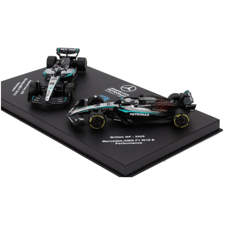 BURAGO MERCEDES GP SET F1 2X W16 TEAM AMG PETRONAS MOTORSPORT N 63 SEASON 2025 GEORGE RUSSELL + GP BRITISH 2025 - CON VETRINA
