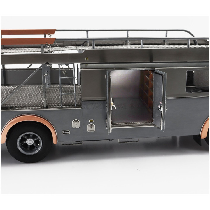CMC FIAT 642RN2 TRUCK BARTOLETTI F1 FERRARI CAR TRANSPORTER 1957 - CLEAR FINISH GREY 1/18