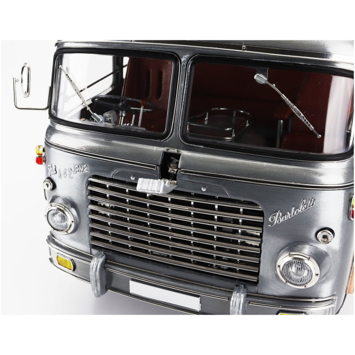 CMC FIAT 642RN2 TRUCK BARTOLETTI F1 FERRARI CAR TRANSPORTER 1957 - CLEAR FINISH GREY 1/18