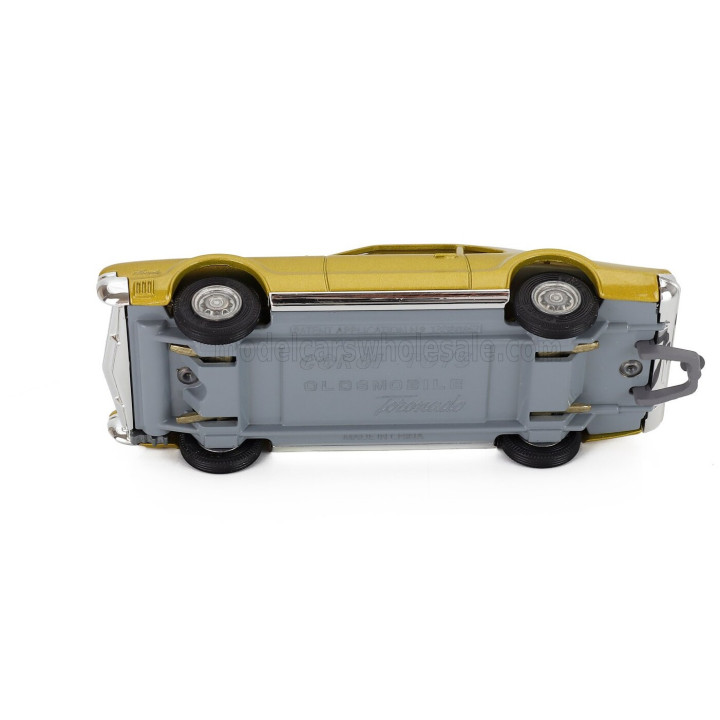 CORGI OLDSMOBILE TORONADO COUPE 1966 - YELLOW MET 1/43