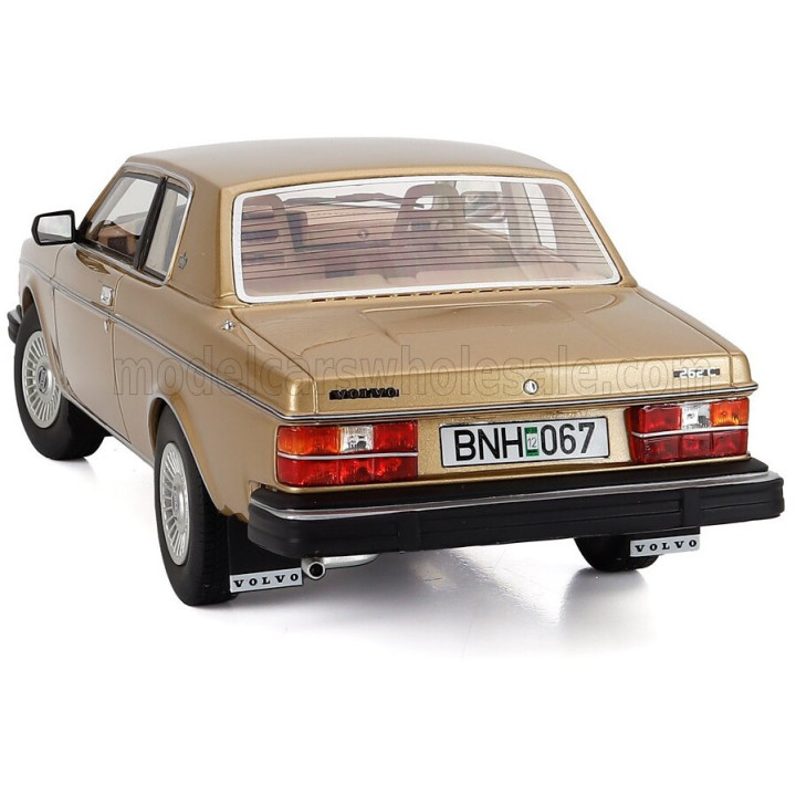 CULT SCALE MODELS VOLVO 262C BERTONE 1981 - GOLD MET 1/18