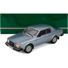 CULT SCALE MODELS VOLVO 262C BERTONE 1981 - LIGHT BLUE MET 1/18