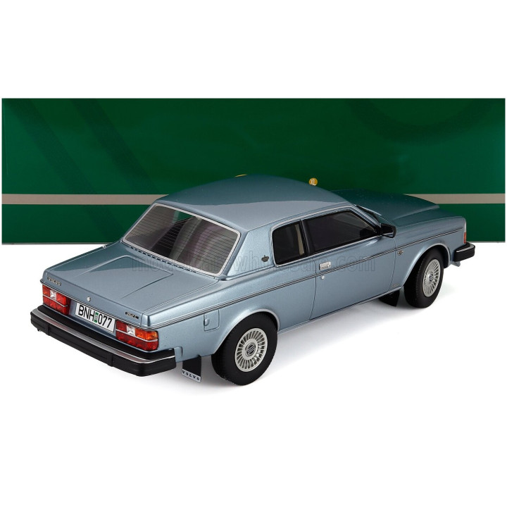 CULT SCALE MODELS VOLVO 262C BERTONE 1981 - LIGHT BLUE MET 1/18