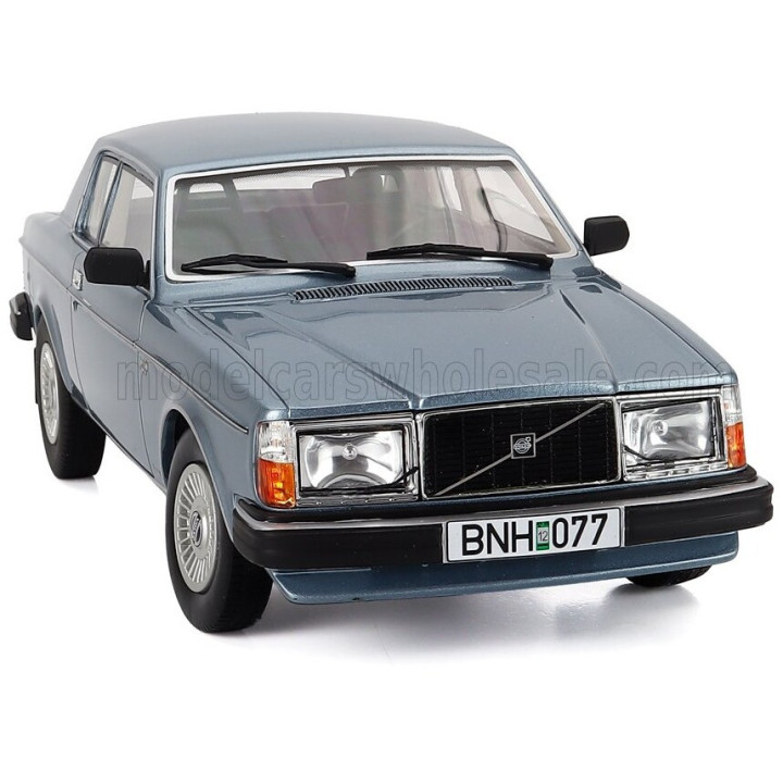 CULT SCALE MODELS VOLVO 262C BERTONE 1981 - LIGHT BLUE MET 1/18