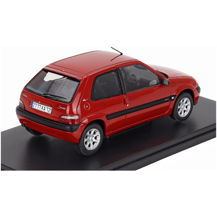 EDICOLA CITROEN SAXO 16V VTS 2000 - CON VETRINA - WITH SHOWCASE - RED 1/24