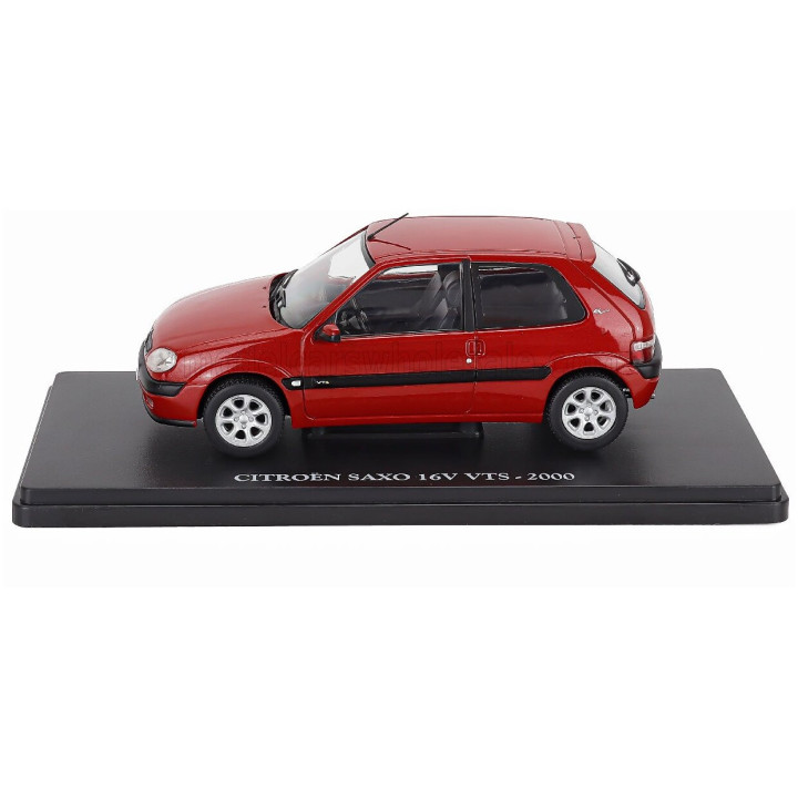 EDICOLA CITROEN SAXO 16V VTS 2000 - CON VETRINA - WITH SHOWCASE - RED 1/24
