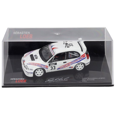 EDICOLA TOYOTA COROLLA WRC N 33 RALLY TOUR DE CORSE 2000 SEBASTIEN LOEB - DANIEL ELENA - CON VETRINA - WITH SHOWCASE - WHITE